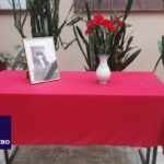 В средней школе № 1 п. Забайкальск, установили временную парту с фотографией погибшего в СВО А. Попова