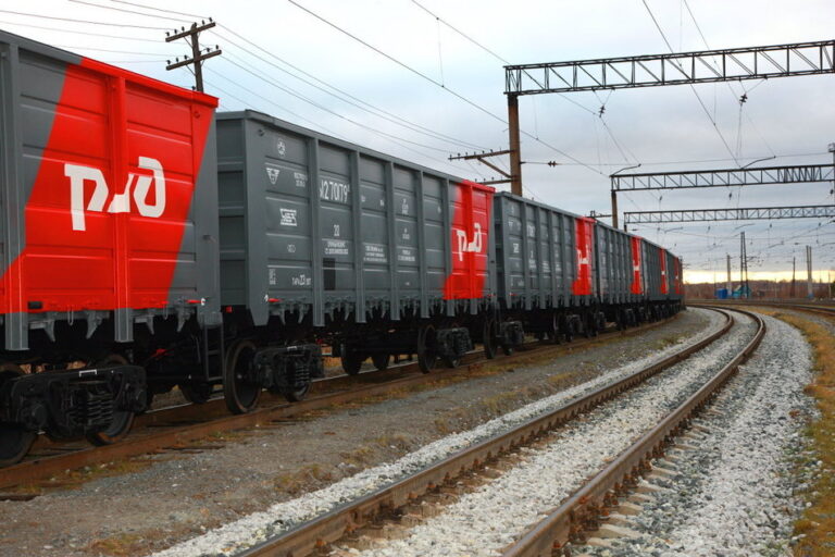 761210061