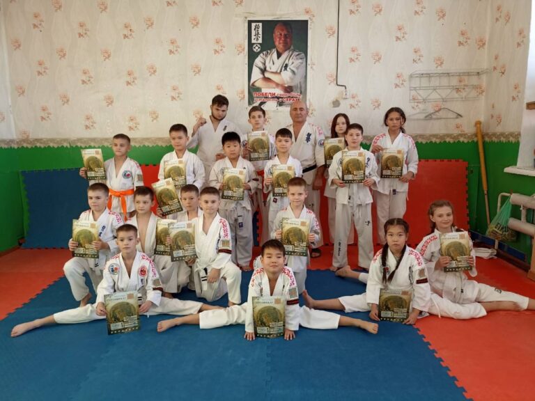 Каратисты Киокушин Будокай Кан экзамены в Даурии