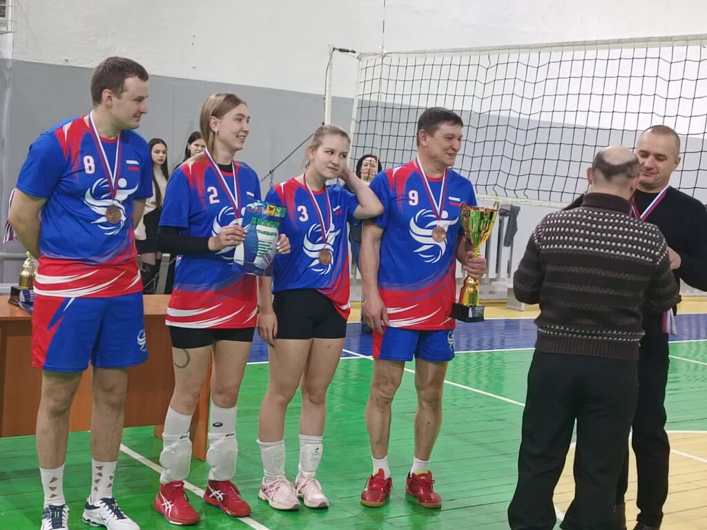 Волейбол рождественский турнир команда Забайкальск - 1 награждение