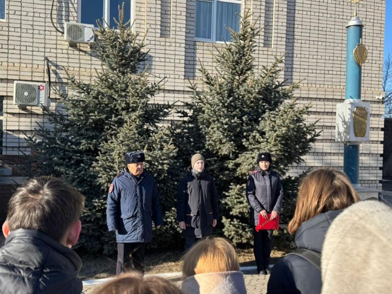 полиция возложение цветов 2