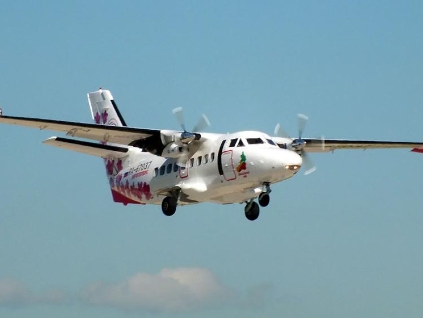 САМОЛЕТ L- 410